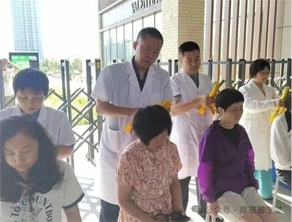 大国御医张爱东专访：百年御医一脉传，一拍打通经络行