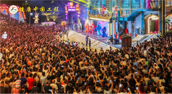 湖北省竹溪县县委书记许庆一：守好文旅街区底线  筑牢国家安全防线图2
