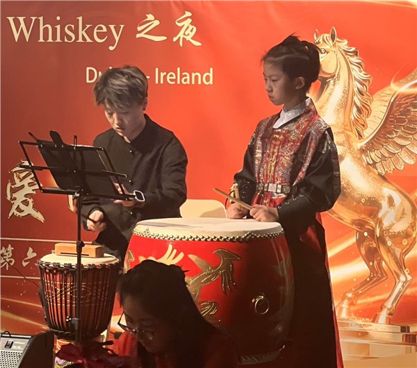 让欧洲冰球奖杯刻上中国名字的少年葛漠北：从布拉格之巅到爱尔兰中国文化艺术节