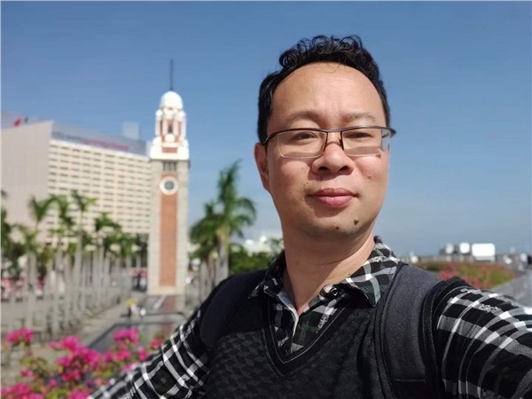 《不灭的星光》献礼首届爱尔兰-中国文化艺术节 陈秋梅写词、陈超谱曲—致敬Jimmy MacCarthy图3