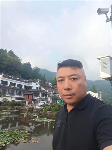 郝江华：爱的使者