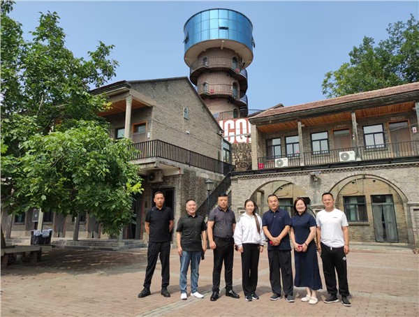 太行山林州高家台画家村写生基地与中国国际教育学院集团联合打造国际教育艺术研学景区
