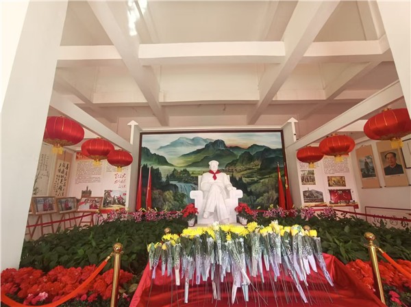 “精忠报国”爱国主义教育基地落户焦作革命老区纪念馆 ，郝江华现场授牌并做践行精忠报国精神讲话