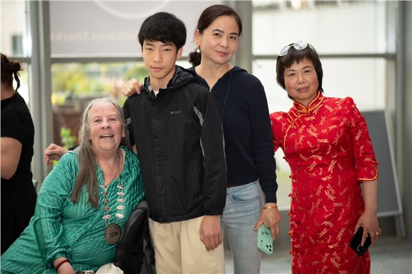 华彩绽放翡翠岛，文化交融谱新篇——爱尔兰-中国文化艺术节见证王禹祥、王思懿的蜕变与盛放